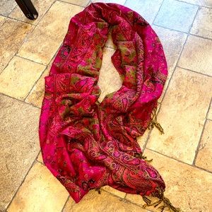 Various scarves, 11.00 each